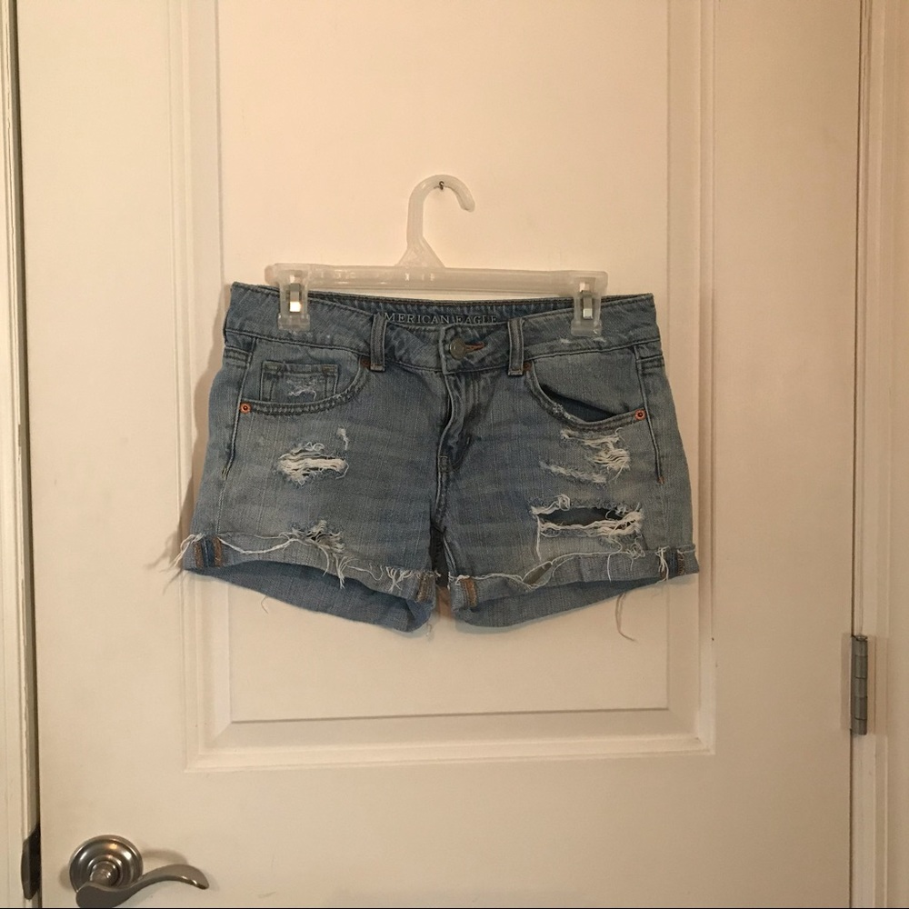 American eagle distressed denim shorts